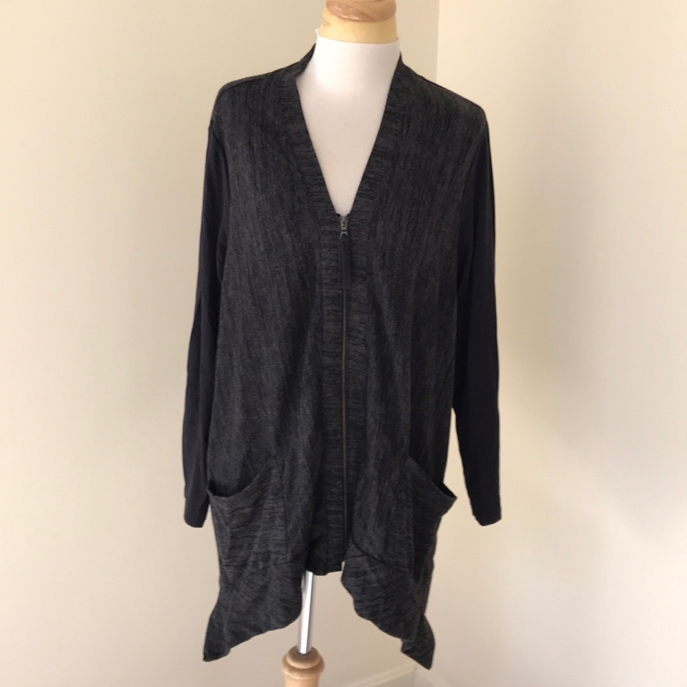 LOGO Size L grey combo zippered asymmetrical top